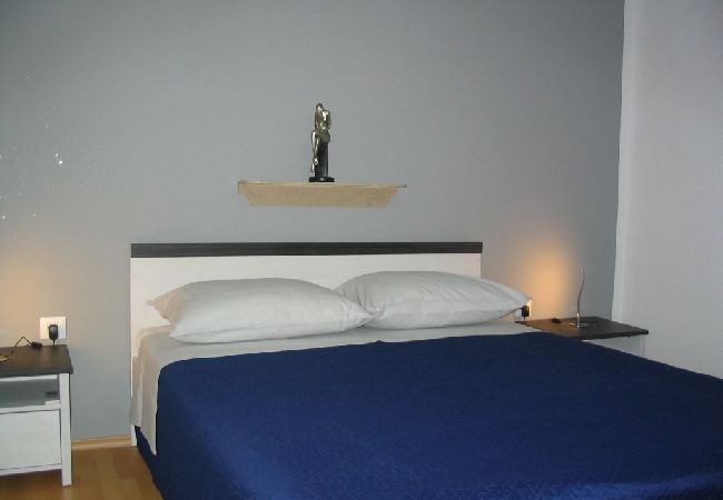 Apartment in Fažana - Apartment in Fažana with Terrace, Air condition, WIFI, Washing machine (4957-1) Apartment in Fažana - Apartment in Fažana with Terrace, Air condition, WIFI, Washing machine (4957-1)