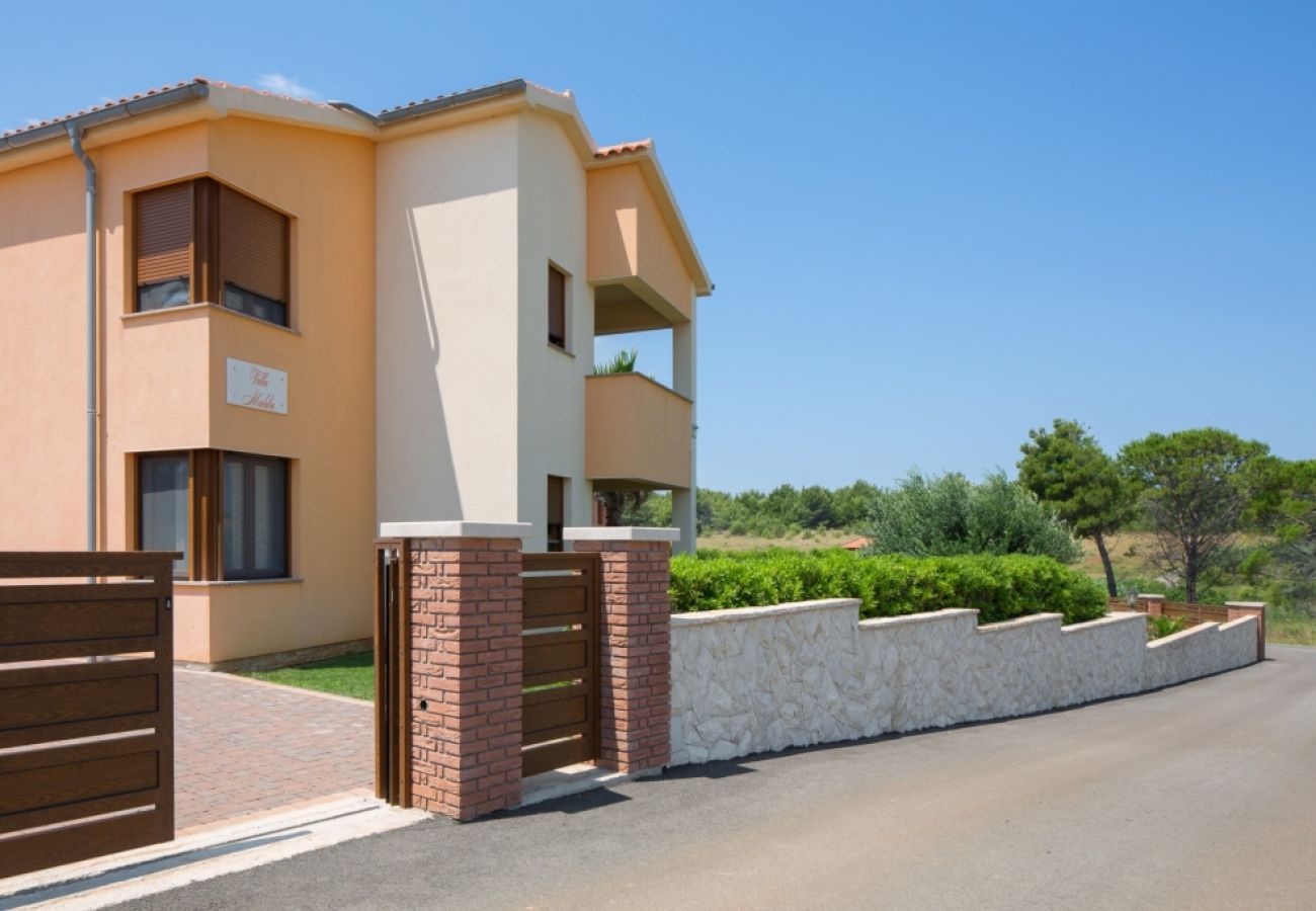 House in Vir - Holiday Home in Vir with Seaview, Terrace, Air condition, WIFI (4586-7)