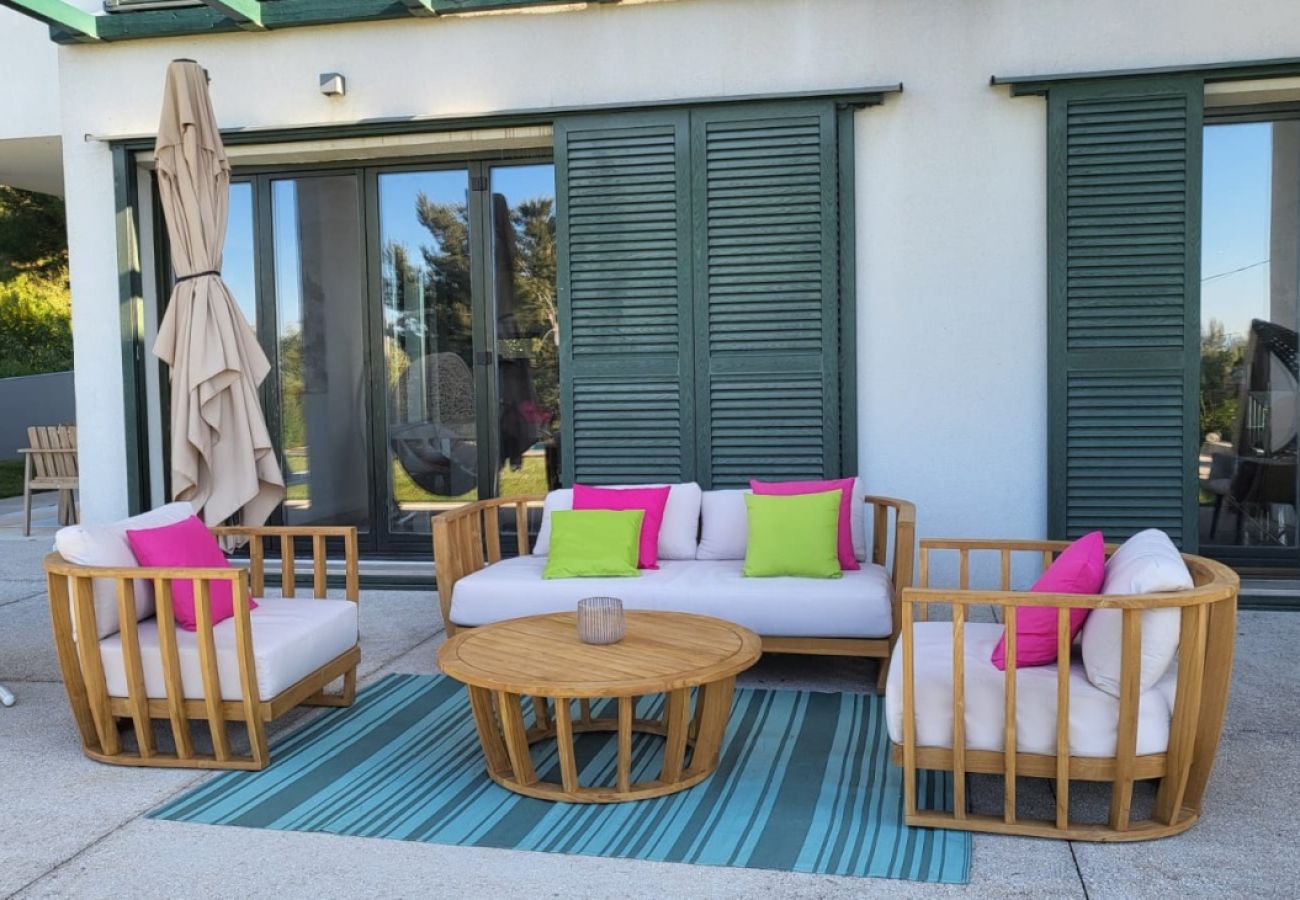House in Split - Holiday Home in Split with Seaview, Terrace, Air condition, WIFI (4937-1)