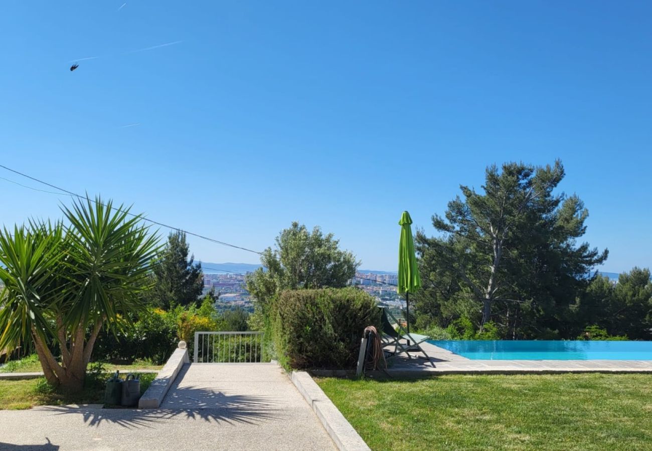 House in Split - Holiday Home in Split with Seaview, Terrace, Air condition, WIFI (4937-1)