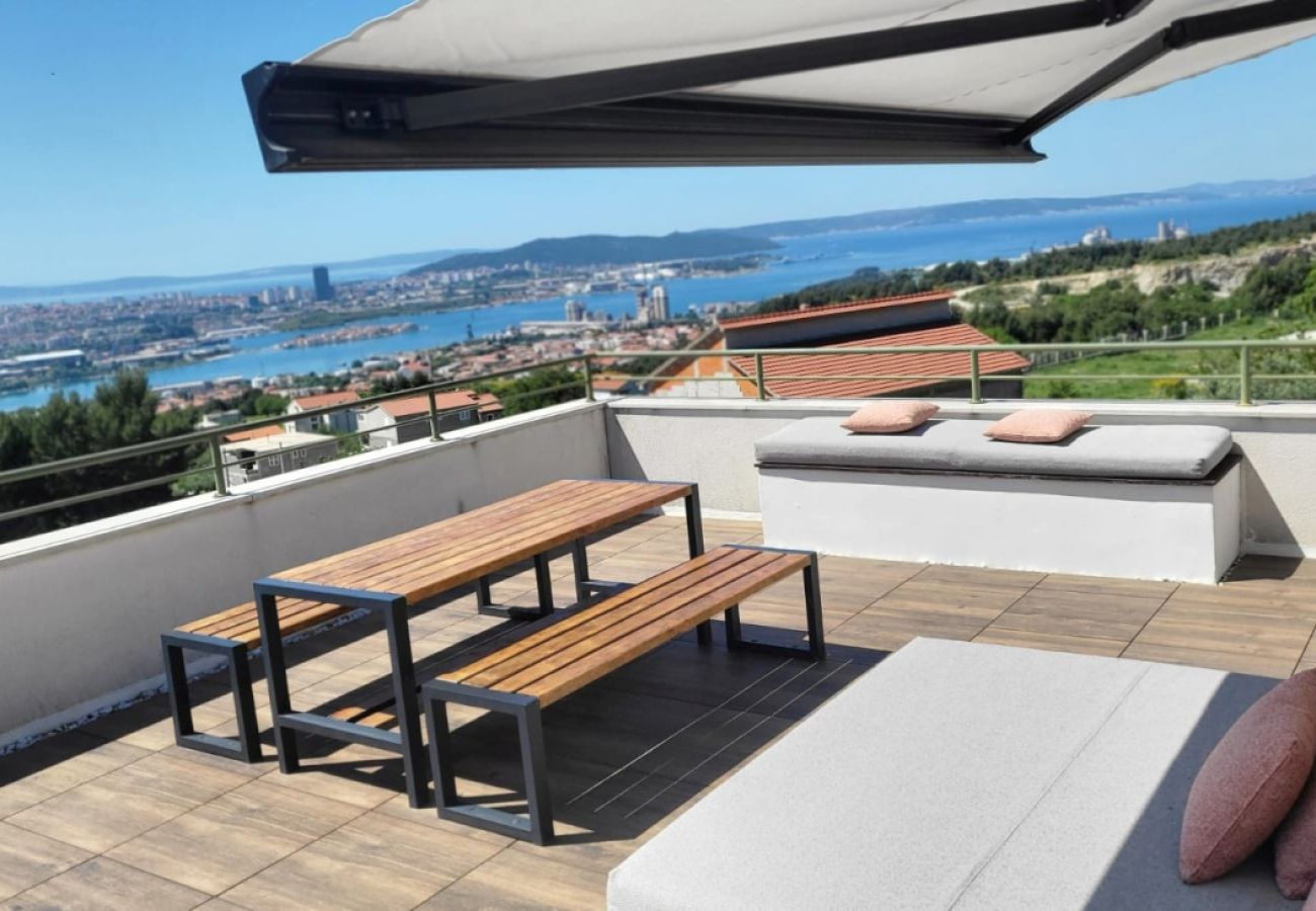 House in Split - Holiday Home in Split with Seaview, Terrace, Air condition, WIFI (4937-1)