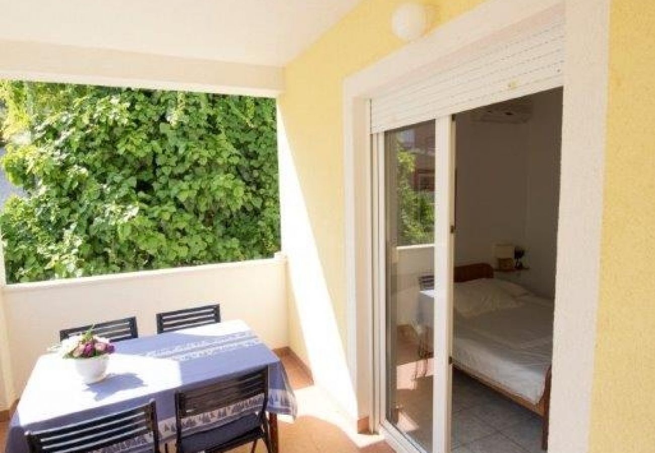 Studio in Duce - Studio apartment in Duće with Seaview, Balcony, Air condition, WIFI (132-8)