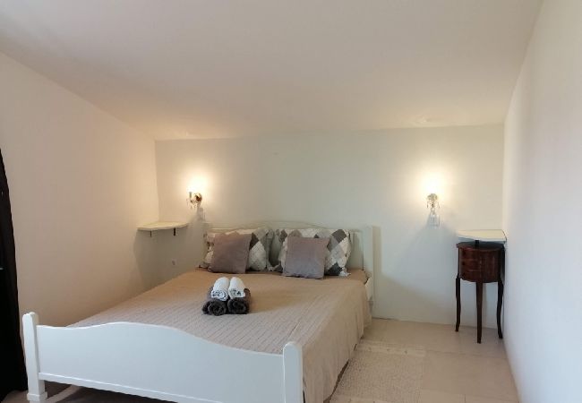 Apartment in Funtana - Apartment in Funtana with Balcony, Air condition, WIFI, Washing machine (4982-3) Apartment in Funtana - Apartment in Funtana with Balcony, Air condition, WIFI, Washing machine (4982-3)