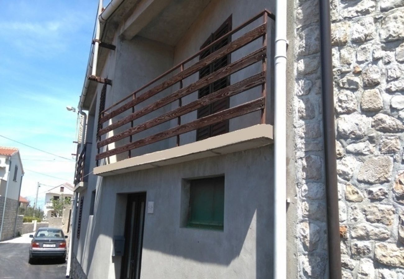 Apartment in Nin - Apartment in Nin with Loggia, Air condition, WIFI, Washing machine (4986-1)