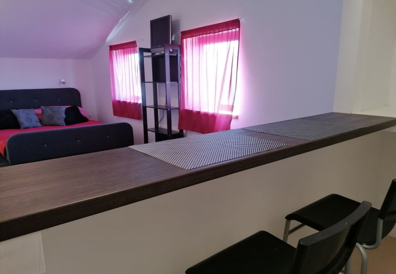 Studio in Funtana - Studio apartment in Funtana with Air condition, WIFI, Washing machine (4982-4)