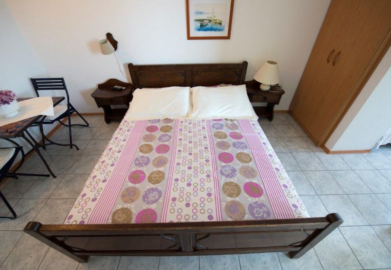 Studio in Duce - Studio apartment in Duće with Seaview, Balcony, Air condition, WIFI (132-5)