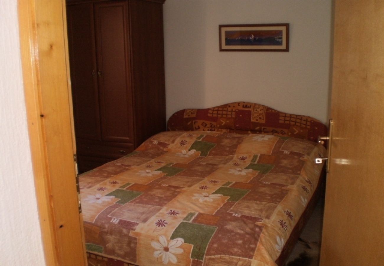 Apartment in Funtana - Apartment in Funtana with Air condition, WIFI, Washing machine (4990-1)