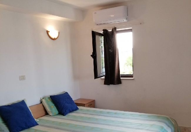 Studio in Funtana - Studio apartment in Funtana with Balcony, Air condition, WIFI, Washing machine (4982-8) Studio in Funtana - Studio apartment in Funtana with Balcony, Air condition, WIFI, Washing machine (4982-8)