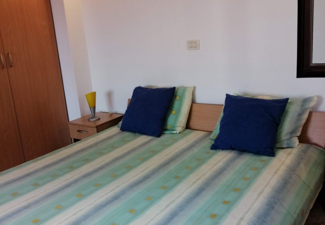 Studio in Funtana - Studio apartment in Funtana with Balcony, Air condition, WIFI, Washing machine (4982-8)