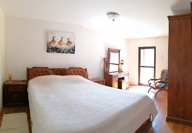 Apartment in Funtana - Apartment in Funtana with Balcony, Air condition, WIFI, Washing machine (4982-10) Apartment in Funtana - Apartment in Funtana with Balcony, Air condition, WIFI, Washing machine (4982-10)