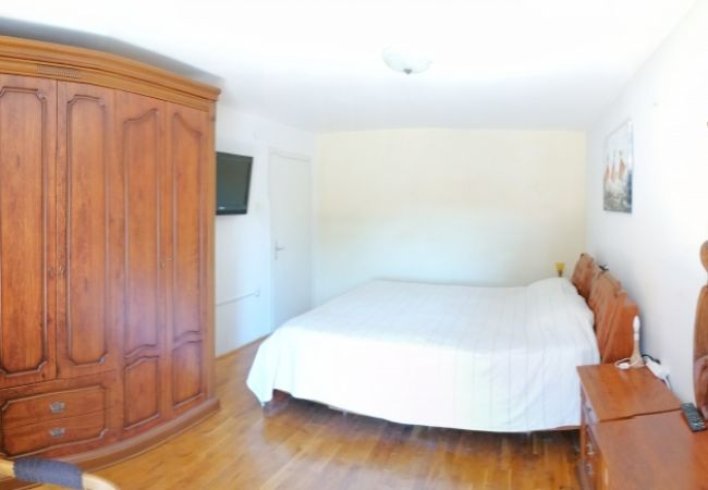 Apartment in Funtana - Apartment in Funtana with Balcony, Air condition, WIFI, Washing machine (4982-10) Apartment in Funtana - Apartment in Funtana with Balcony, Air condition, WIFI, Washing machine (4982-10)