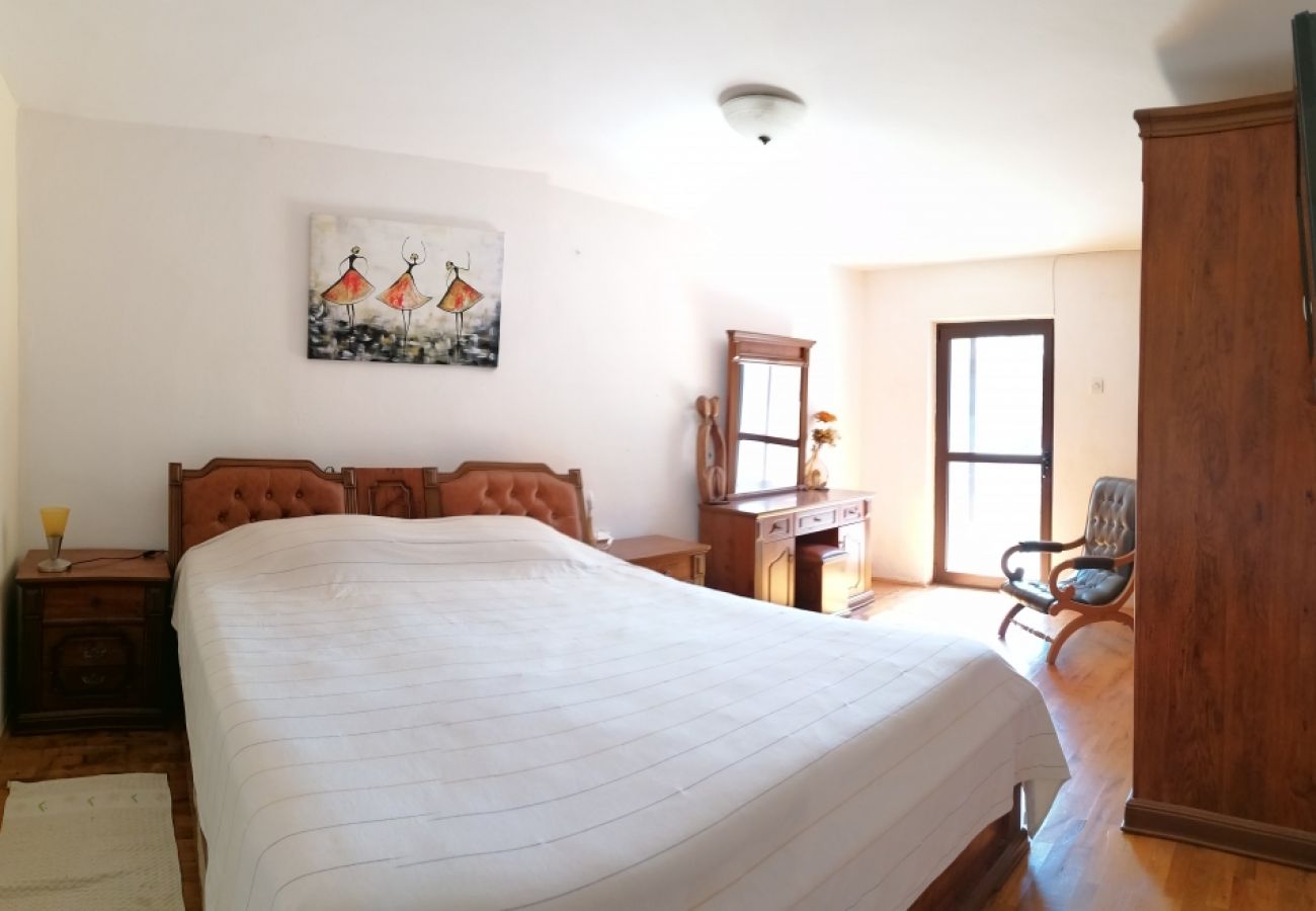 Apartment in Funtana - Apartment in Funtana with Balcony, Air condition, WIFI, Washing machine (4982-10)