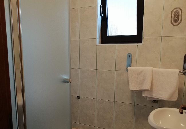 Apartment in Funtana - Apartment in Funtana with Terrace, Air condition, WIFI, Washing machine (4982-6) Apartment in Funtana - Apartment in Funtana with Terrace, Air condition, WIFI, Washing machine (4982-6)