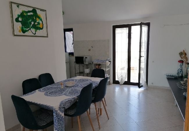 Apartment in Funtana - Apartment in Funtana with Balcony, Air condition, WIFI, Washing machine (4982-9) Apartment in Funtana - Apartment in Funtana with Balcony, Air condition, WIFI, Washing machine (4982-9)