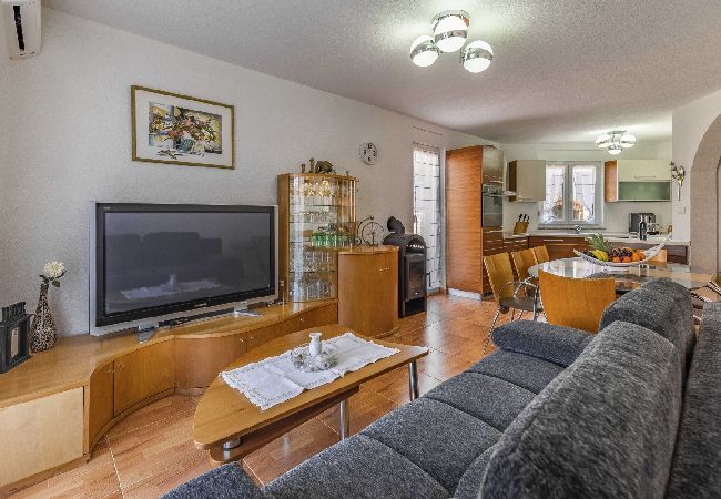 House in Medulin - Holiday Home in Medulin with Seaview, Terrace, Air condition, WIFI (3486-4) House in Medulin - Holiday Home in Medulin with Seaview, Terrace, Air condition, WIFI (3486-4)