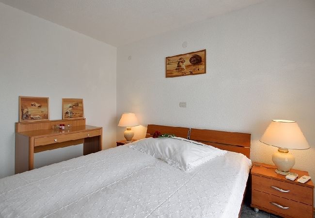 House in Medulin - Holiday Home in Medulin with Seaview, Terrace, Air condition, WIFI (3486-4) House in Medulin - Holiday Home in Medulin with Seaview, Terrace, Air condition, WIFI (3486-4)