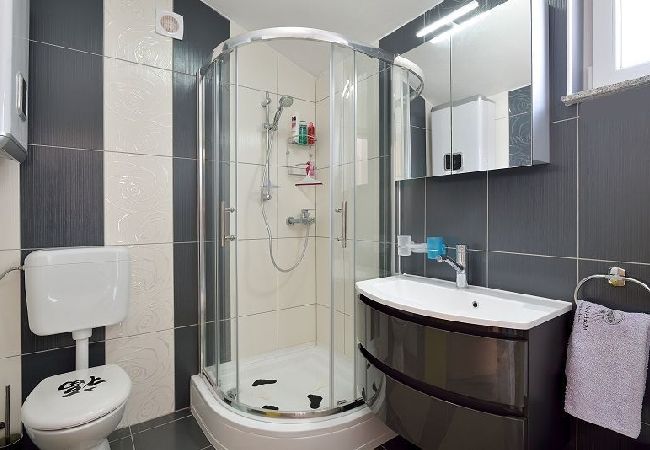 House in Medulin - Holiday Home in Medulin with Seaview, Terrace, Air condition, WIFI (3486-4) House in Medulin - Holiday Home in Medulin with Seaview, Terrace, Air condition, WIFI (3486-4)