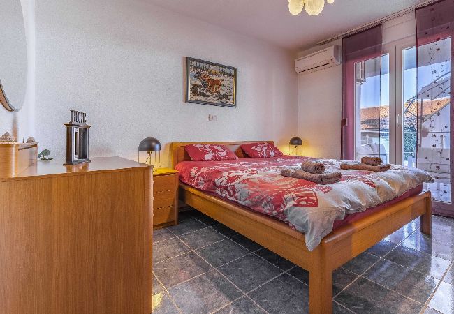 House in Medulin - Holiday Home in Medulin with Seaview, Terrace, Air condition, WIFI (3486-4) House in Medulin - Holiday Home in Medulin with Seaview, Terrace, Air condition, WIFI (3486-4)