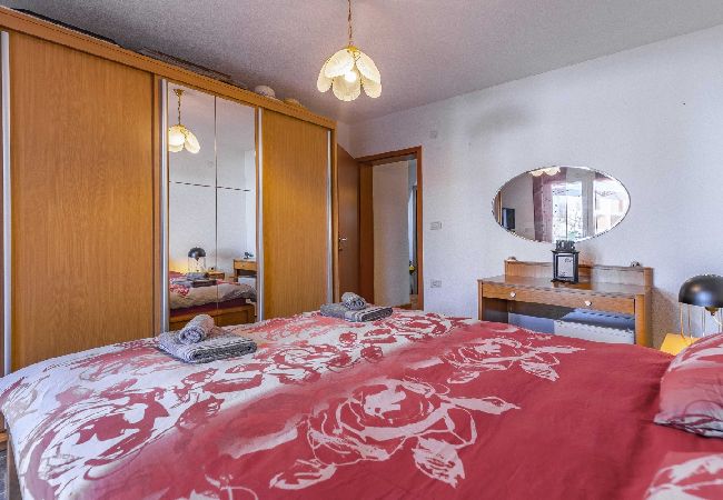 House in Medulin - Holiday Home in Medulin with Seaview, Terrace, Air condition, WIFI (3486-4) House in Medulin - Holiday Home in Medulin with Seaview, Terrace, Air condition, WIFI (3486-4)