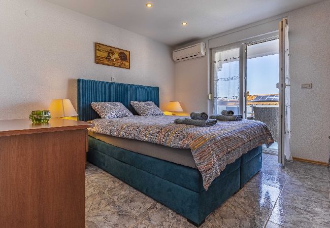 House in Medulin - Holiday Home in Medulin with Seaview, Terrace, Air condition, WIFI (3486-4) House in Medulin - Holiday Home in Medulin with Seaview, Terrace, Air condition, WIFI (3486-4)