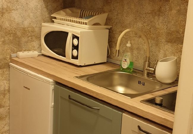 Apartment in Mali Lošinj - Apartment in Mali Lošinj with Terrace, Air condition, WIFI, Washing machine (4913-3) Apartment in Mali Lošinj - Apartment in Mali Lošinj with Terrace, Air condition, WIFI, Washing machine (4913-3)