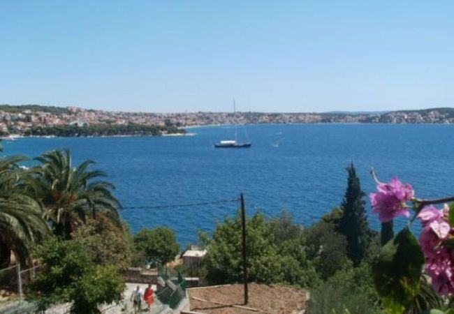 Apartment in Trogir - Apartment in Trogir with Seaview, Balcony, Air condition, WIFI (5055-2) Apartment in Trogir - Apartment in Trogir with Seaview, Balcony, Air condition, WIFI (5055-2)