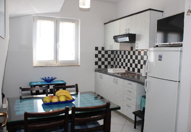 Apartment in Duce - Apartment in Duće with Seaview, Balcony, Air condition, WIFI (5067-2) Apartment in Duce - Apartment in Duće with Seaview, Balcony, Air condition, WIFI (5067-2)