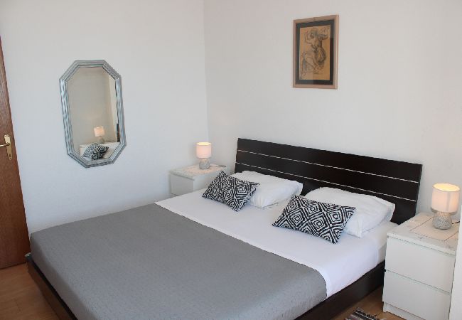 Apartment in Duce - Apartment in Duće with Seaview, Balcony, Air condition, WIFI (5067-2) Apartment in Duce - Apartment in Duće with Seaview, Balcony, Air condition, WIFI (5067-2)