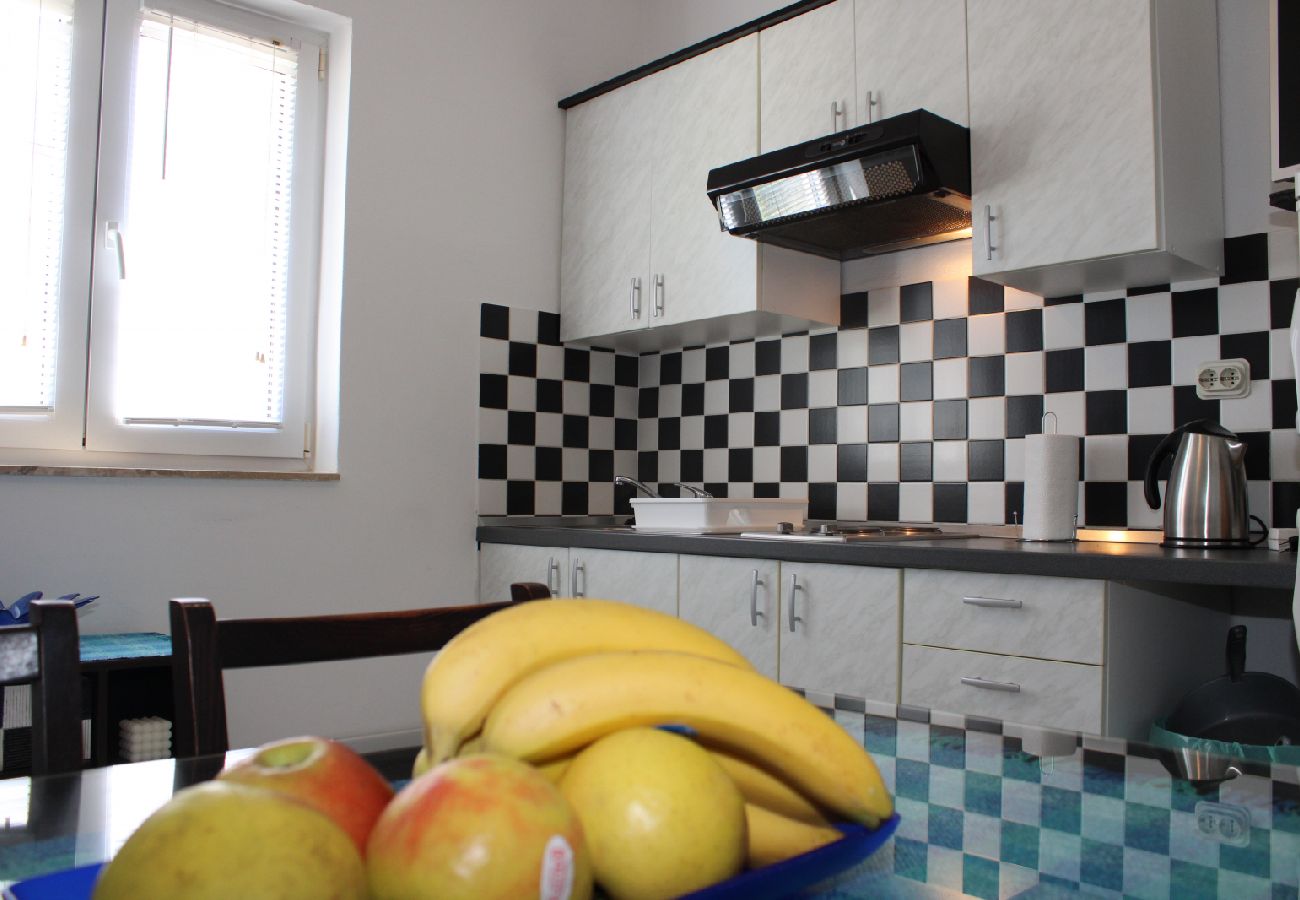 Apartment in Duce - Apartment in Duće with Seaview, Balcony, Air condition, WIFI (5067-2)