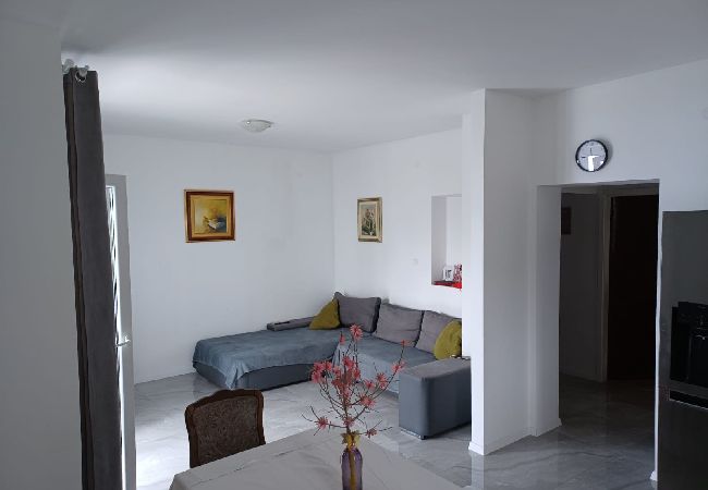 Apartment in Duce - Apartment in Duće with Seaview, Terrace, Air condition, WIFI (5064-1) Apartment in Duce - Apartment in Duće with Seaview, Terrace, Air condition, WIFI (5064-1)