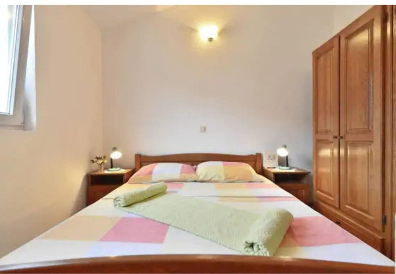Apartment in Duce - Apartment in Duće with Seaview, Balcony, Air condition, WIFI (5063-2)
