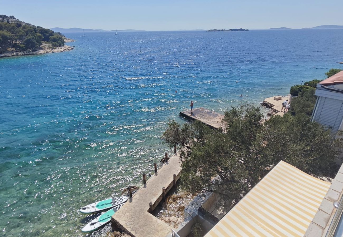 Apartment in Tribunj - Apartment in Tribunj with Seaview, Balcony, Air condition, WIFI (5081-1)