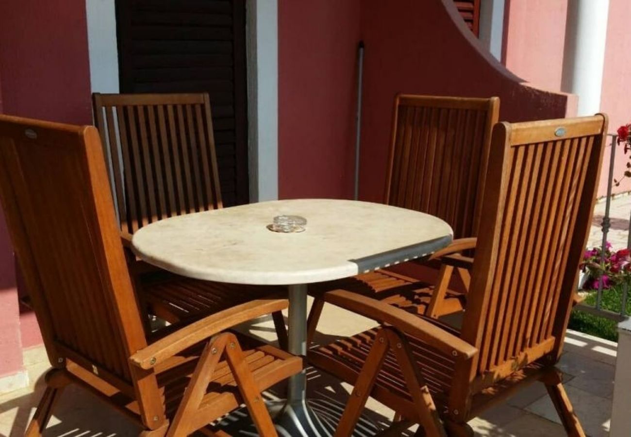 Apartment in Vrvari - Apartment in Vrvari with Balcony, Air condition, WIFI, Washing machine (664-3)