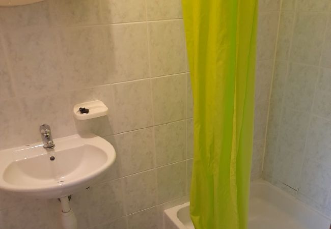 Rent by room in Lopar - Room in Lopar with Terrace, Air condition, WIFI (3719-6) Rent by room in Lopar - Room in Lopar with Terrace, Air condition, WIFI (3719-6)