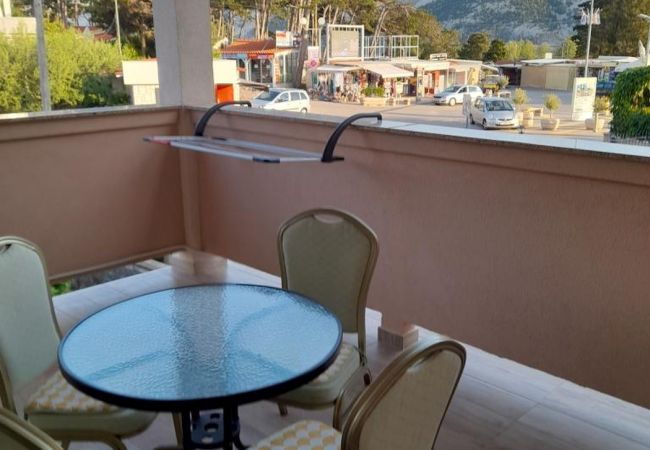 Rent by room in Lopar - Room in Lopar with Terrace, Air condition, WIFI (3719-6) Rent by room in Lopar - Room in Lopar with Terrace, Air condition, WIFI (3719-6)