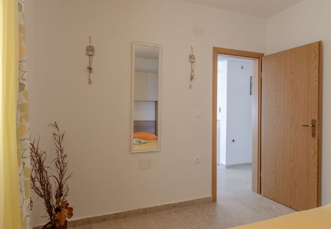 Apartment in Karbuni - Apartment in Karbuni with Seaview, Balcony, Air condition, WIFI (5078-3)