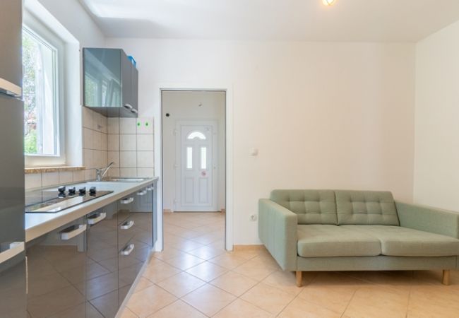 Apartment in Cres - Apartment in Cres with Balcony, Air condition, WIFI, Washing machine (4249-3) Apartment in Cres - Apartment in Cres with Balcony, Air condition, WIFI, Washing machine (4249-3)