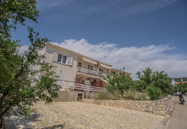 Apartment in Cres - Apartment in Cres with Balcony, Air condition, WIFI, Washing machine (4249-3) Apartment in Cres - Apartment in Cres with Balcony, Air condition, WIFI, Washing machine (4249-3)