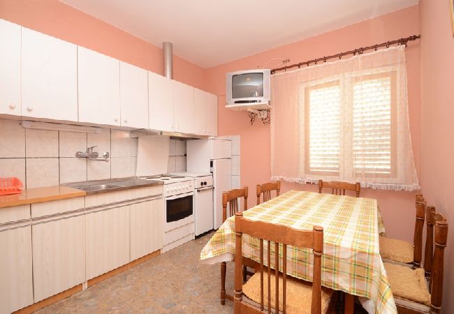 House in Karbuni - Holiday Home in Karbuni with Seaview, Balcony, Air condition, WIFI (5095-1) House in Karbuni - Holiday Home in Karbuni with Seaview, Balcony, Air condition, WIFI (5095-1)
