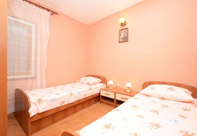 House in Karbuni - Holiday Home in Karbuni with Seaview, Balcony, Air condition, WIFI (5095-1) House in Karbuni - Holiday Home in Karbuni with Seaview, Balcony, Air condition, WIFI (5095-1)