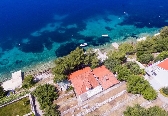 House in Karbuni - Holiday Home in Karbuni with Seaview, Balcony, Air condition, WIFI (5095-1) House in Karbuni - Holiday Home in Karbuni with Seaview, Balcony, Air condition, WIFI (5095-1)