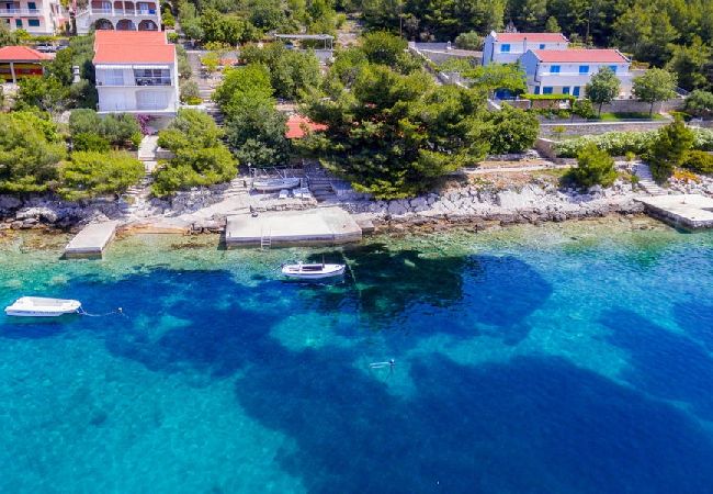 House in Karbuni - Holiday Home in Karbuni with Seaview, Balcony, Air condition, WIFI (5095-1) House in Karbuni - Holiday Home in Karbuni with Seaview, Balcony, Air condition, WIFI (5095-1)