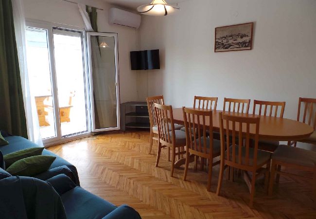 Apartment in Ljubac - Apartment in Ljubač with Seaview, Balcony, Air condition, WIFI (809-2) Apartment in Ljubac - Apartment in Ljubač with Seaview, Balcony, Air condition, WIFI (809-2)