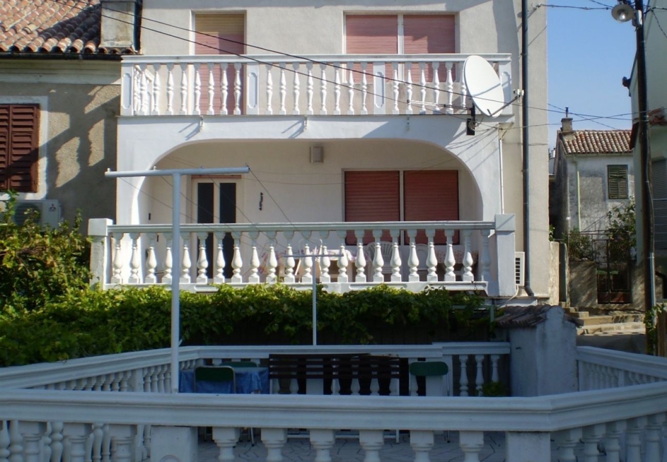 Rent by room in Novi Vinodolski - Room in Novi Vinodolski with Seaview, Terrace, Air condition, WIFI (3541-1)