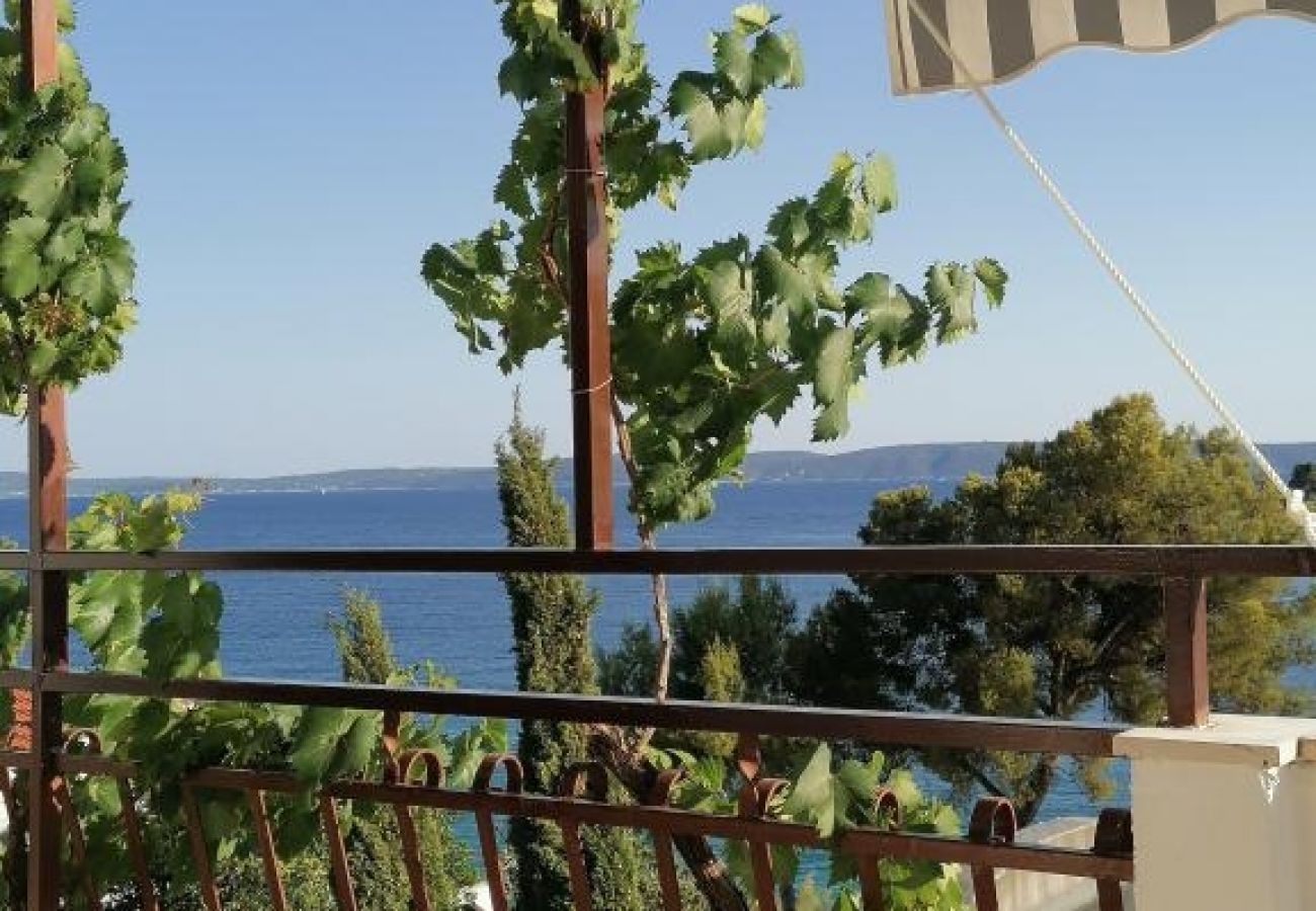 Apartment in Okrug Gornji - Apartment in Okrug Gornji with Seaview, Balcony, Air condition, WIFI (5106-2)