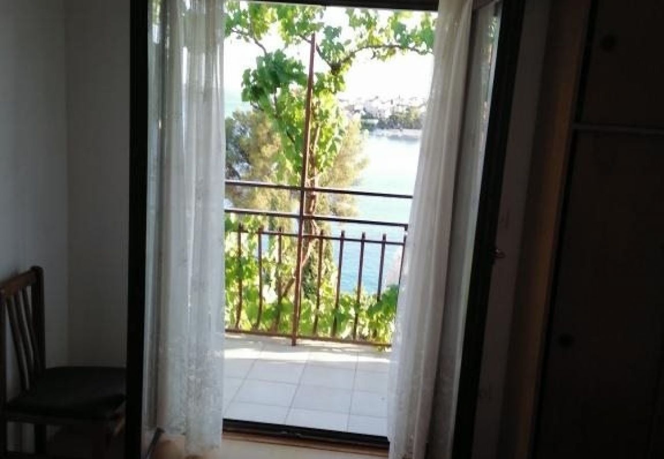 Apartment in Okrug Gornji - Apartment in Okrug Gornji with Seaview, Balcony, Air condition, WIFI (5106-1)