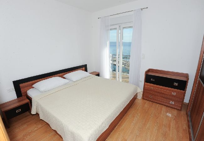 Apartment in Podstrana - Apartment in Podstrana-Sv.Martin with Seaview, Balcony, Air condition, WIFI (5117-6) Apartment in Podstrana - Apartment in Podstrana-Sv.Martin with Seaview, Balcony, Air condition, WIFI (5117-6)