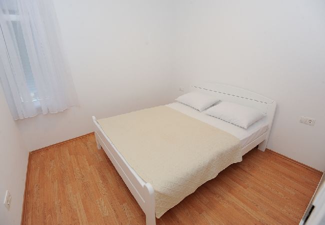 Apartment in Podstrana - Apartment in Podstrana-Sv.Martin with Seaview, Terrace, Air condition, WIFI (5117-2) Apartment in Podstrana - Apartment in Podstrana-Sv.Martin with Seaview, Terrace, Air condition, WIFI (5117-2)