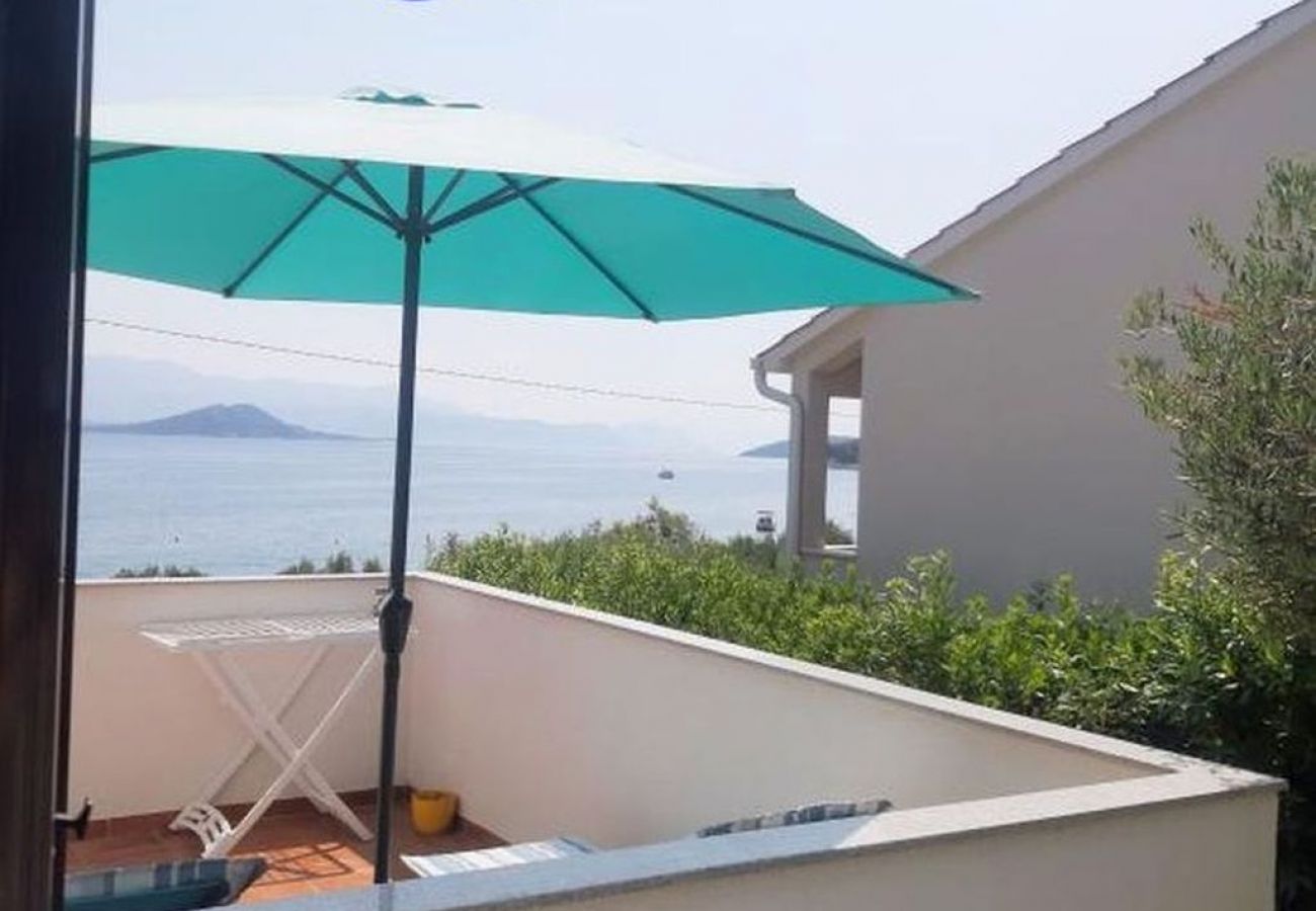 Apartment in Slatine - Apartment in Slatine with Seaview, Balcony, Air condition, WIFI (5130-1)