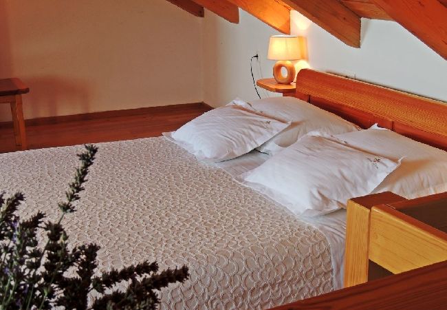 House in Dugi Rat - Holiday Home in Sumpetar Jesenice with Seaview, Terrace, Air condition, WIFI (5133-1) House in Dugi Rat - Holiday Home in Sumpetar Jesenice with Seaview, Terrace, Air condition, WIFI (5133-1)